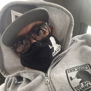 Meet your Posher, Aaron